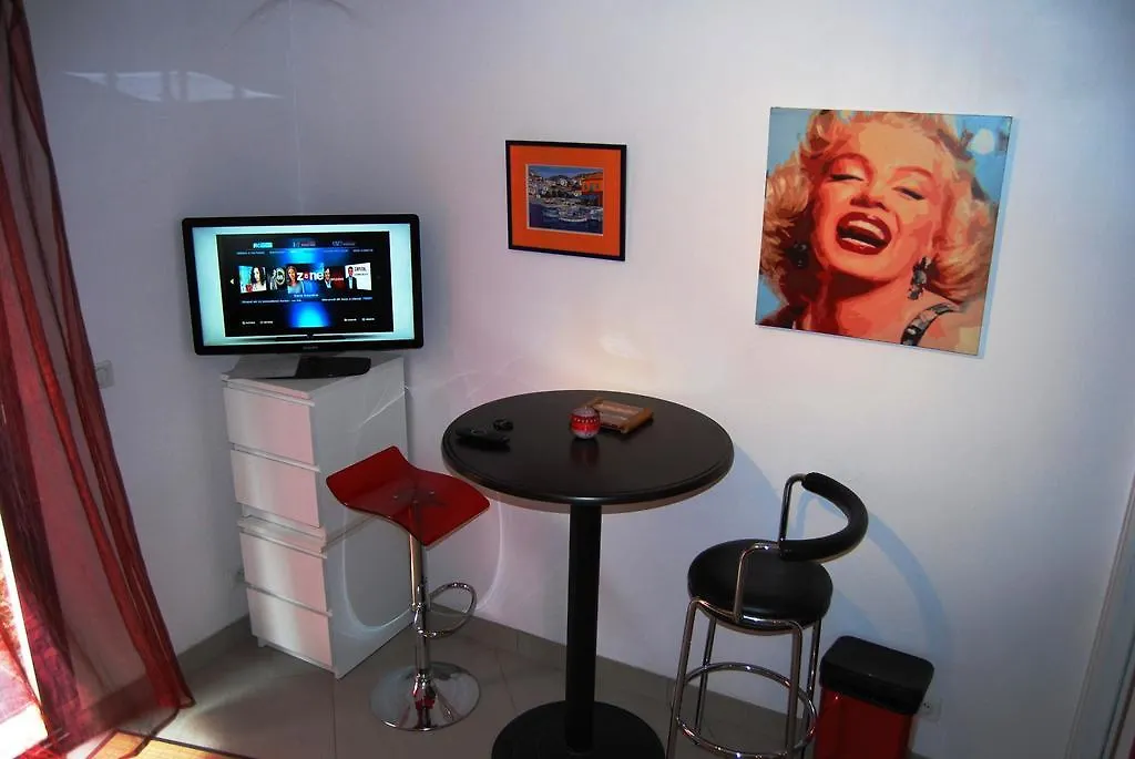 Bed & Breakfast Pied A Terre En Ville Marseille